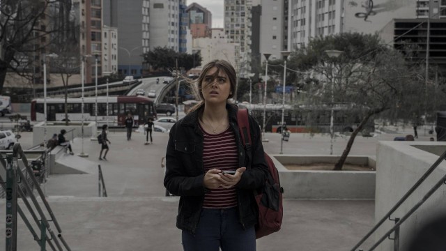 A novata Julia Byrro estreia como atriz em “Verdade secretas 2”