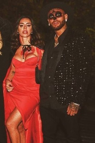 Neymar e affair Bruna Biancardi aparecem juntos em festa de Halloween em Paris