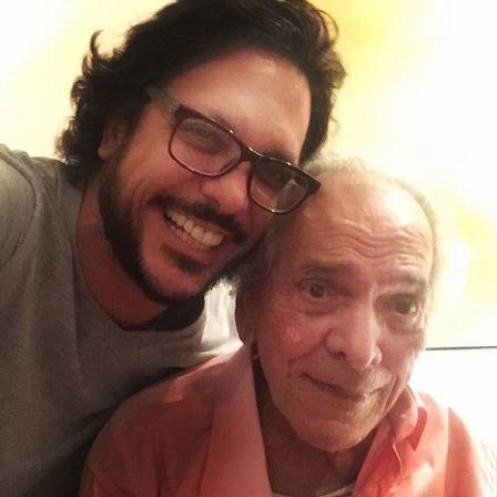 Com o pai, Lucio Mauro: 