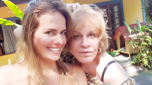 Darlene Glória com a filha Rebeca Brandão