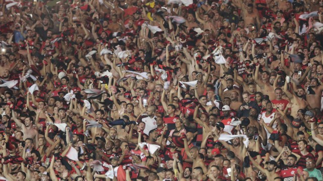 Torcida do Flamengo coloca o rubro-negro no topo de listas nas redes sociais