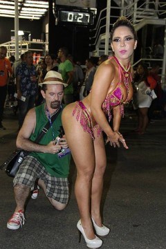 Mulher Melão reclama da caretioce no carnaval