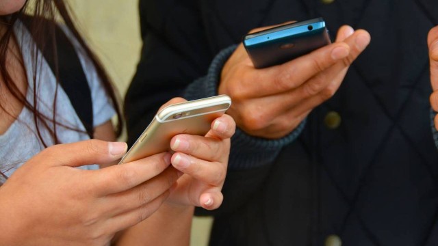 Ministério da Justiça quer punição para venda de telefones celulares sem carregadores