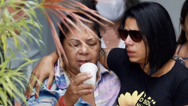 Mãe do policial civil Renato Couto de Mendonça passou mal durante o velório no Cemitério Jardim da Saudade