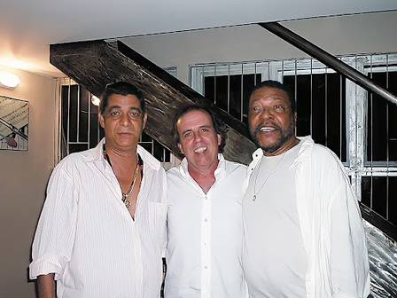 Mazzola posa com Zeca Pagodinho e Martinho da Vila
