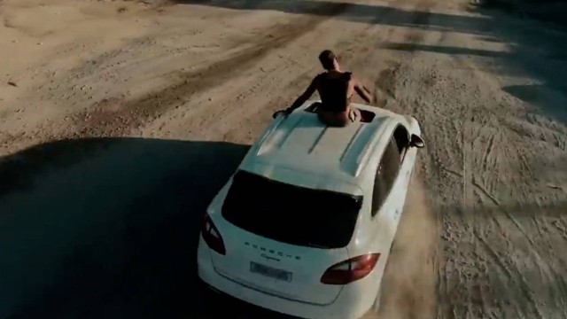 Porsche Cayenne ano 2012, avaliado em R$ 150 mil, que pode ter sido utilizado em videoclipe