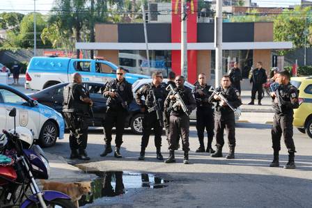 Operação do Bope da PF e da PRF na Vila Cruzeiro deixou pelo menos 23 pessoas mortas.