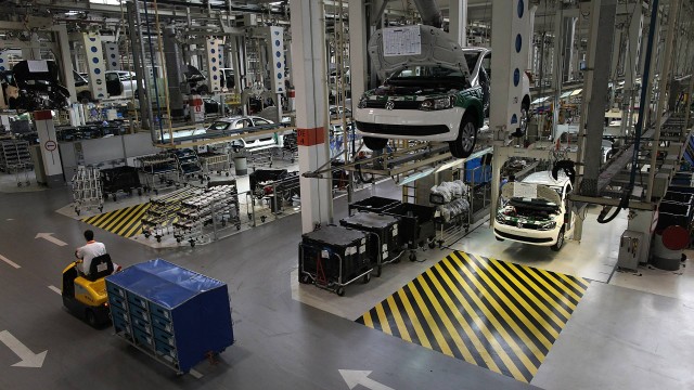 Veículos em fábrica da Volkswagen