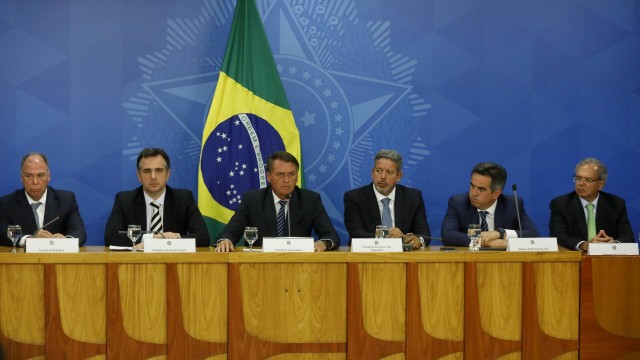 O valor do diesel, da gasolina e do gás de cozinha é apontado por auxiliares de Bolsonaro como o principal culpado pelo desempenho desfavorável dele nas pesquisas de intenção de voto