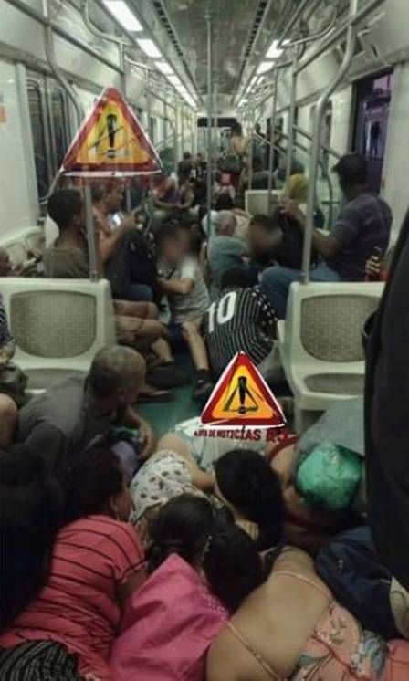 Página de bairro mostra passageiros de trem em pânico