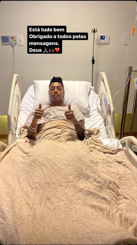 Bruno Henrique tranquiliza fãs depois de cirurgia no joelho: 'Está tudo bem'