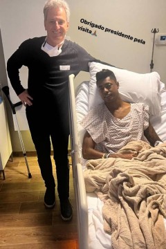 Rodolfo Landim, presidente do Flamengo, visita Bruno Herinque em hospital após atleta passar por cirurgia