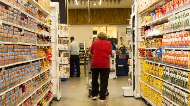 Despesas com alimentos deixaram 18% dos consumidores inadimplentes, mostra pesquisa