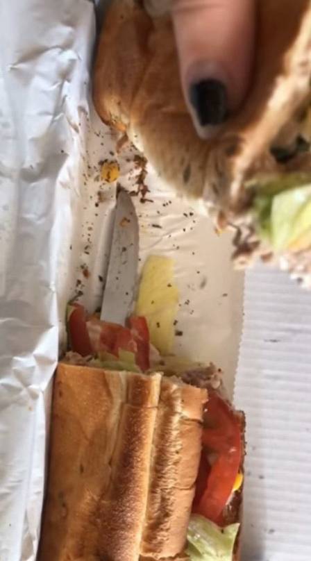 Grávida encontrou faca dentro de sanduíche do Subway