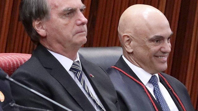 Bolsonaro e Moraes durante a cerimônia