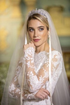 Érica ( Marcela Fetter ), vestida de noiva