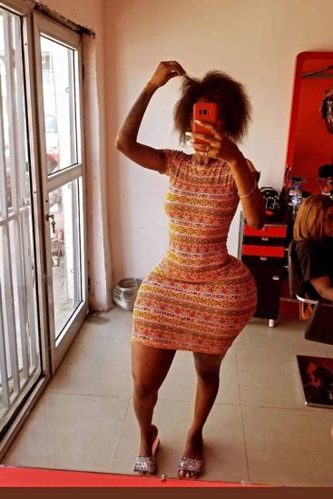 Cantora angolana Marlene Oi choca web com bumbum avantajado por uso de