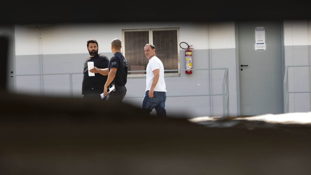 Allan Turnowski deixou o Complexo Prisional de Benfica por volta das 14h, depois da audiência de custódia que determinou a legalidade da prisão preventiva