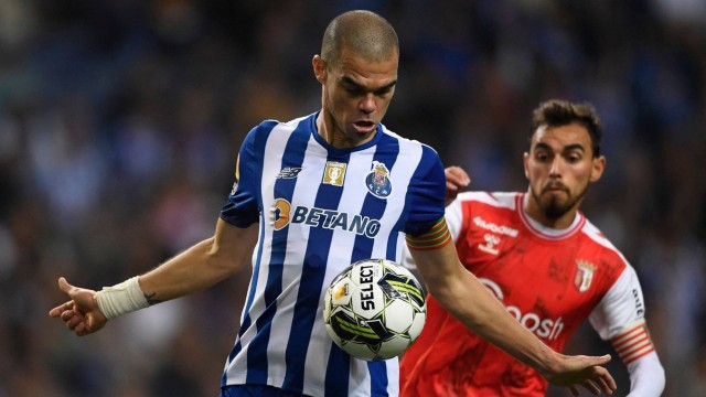 Pepe recebeu proposta para estender contrato com o Porto para atuar até os 42 anos