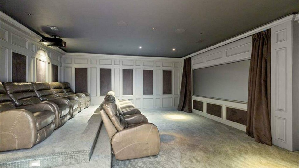 A sala de cinema da mansão de Mariah Carey