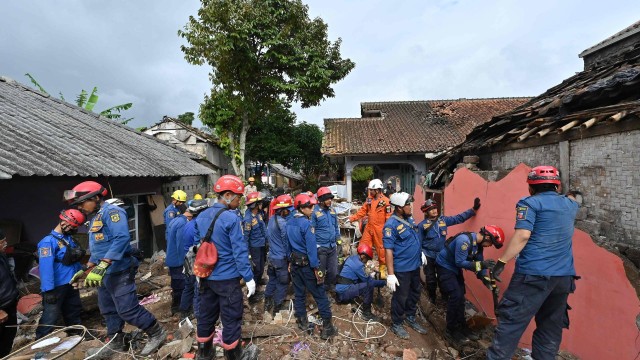 Menino De 6 Anos é Resgatado Com Vida Dois Dias Após Terremoto Na Indonésia 