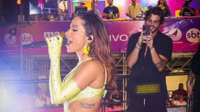 Novo affair de Anitta, Lucca Picon 'baba' pela cantora no show em Natal