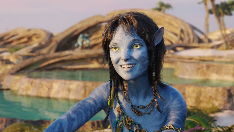 Sigourney Weaver em 'Avatar: O caminho da água' (2022), de James Cameron