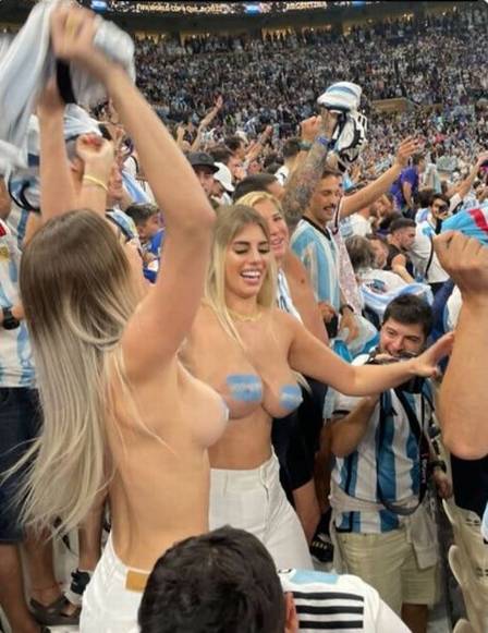 Argentinas fazem topless no Lusail