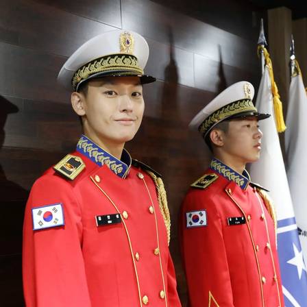 Dowoon, da banda DAY6, no serviço militar sul-coreano