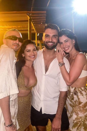 Silva e Juliette após o show em Maracaípe com o DJ Felipe Mar e Camila Coutinho