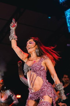 Anitta se inspira em guerreiras no carnaval: Maria Baderna