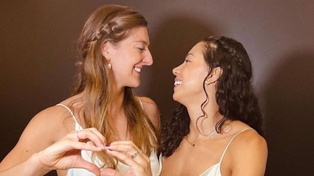 Jogadores de vôlei Ana Carolina e Anne Buijs se casam