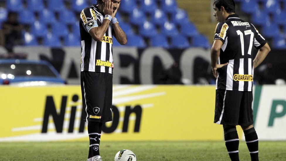 Botafogo é eliminado da Copa do Brasil após derrota para o Vitória