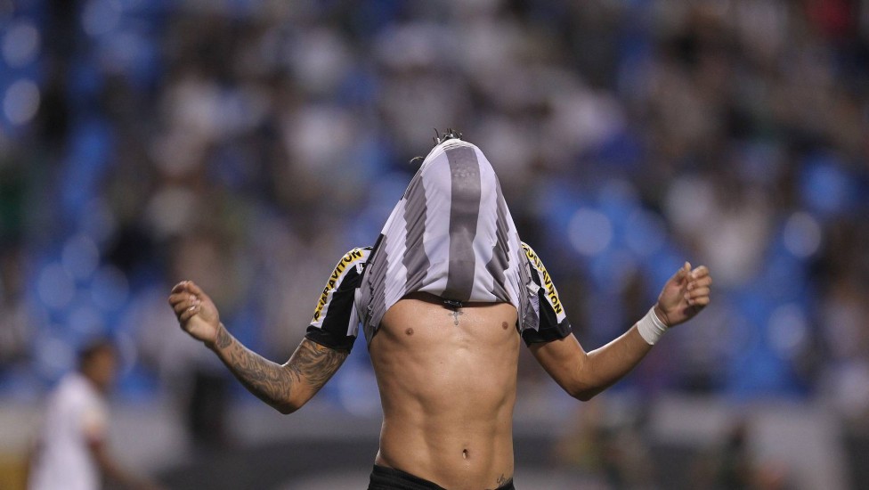 Botafogo é eliminado da Copa do Brasil após derrota para o Vitória