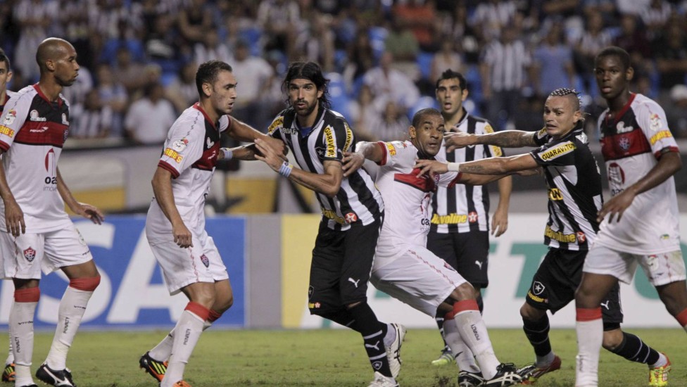 Botafogo é eliminado da Copa do Brasil após derrota para o Vitória