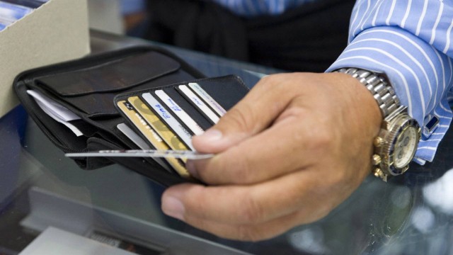 Cliente que recebe cartão de crédito sem ter solicitado pode conseguir indenização por danos morais