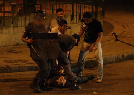 Manifestante desmaia