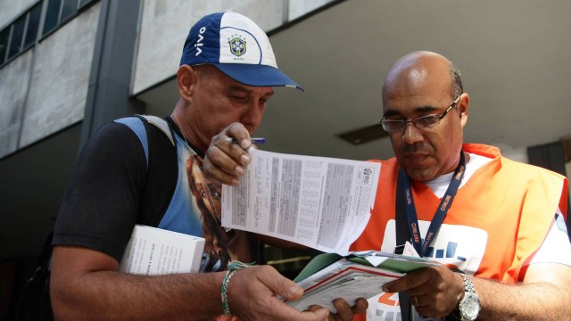 Mais De Cem Pessoas Já Foram Multadas No Primeiro Dia Da Lei Do Lixo No Rio