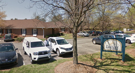 Fachada do asilo Danby House em Winston-Salem, na Carolina do Norte