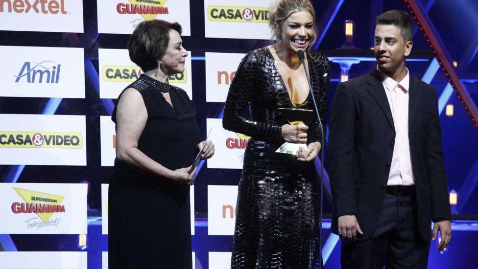 Grazi Massafera foi vencedora na categoria Atriz Coadjuvante pela novela Verdades Secretas no Prêmio Extra de TV 2015