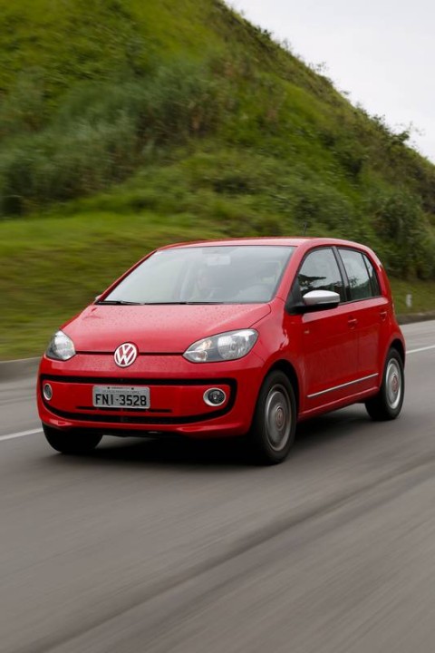 Volkswagen Up 2 portas I-Motion - Carros na Web 