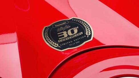 Kawasaki Ninja completa 30 anos com série especial da ZX-14R