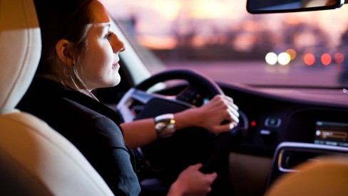 Conheça alguns sinais dos agentes de trânsito para não 'comer mosca' ao  volante - De carona com elas - Extra Online