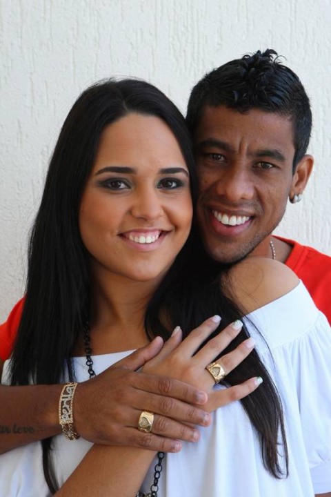 Empresário que beijou o jogador Emerson Sheik é casado há 12 anos e está  prestes a ter o terceiro filho - Retratos da Bola - Extra Online