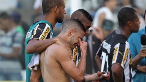 Oswaldo não teme demissão no Botafogo mesmo com série