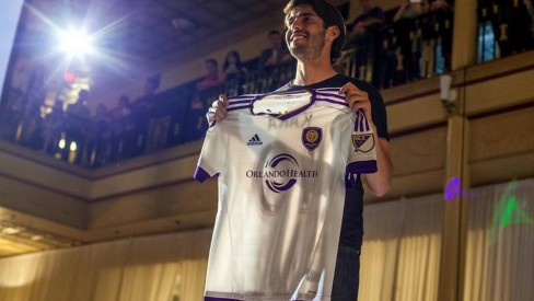 Orlando City divulga camisa para estreia na MLS em 2015 com Kaká