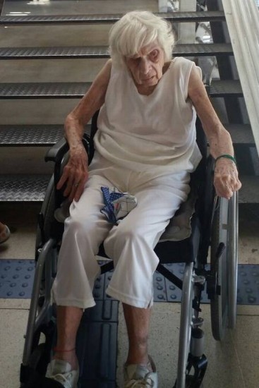 Idosa cadeirante, de 92 anos, enfrenta via crúcis para se deslocar de BRT  no Rio - Rio - Extra Online