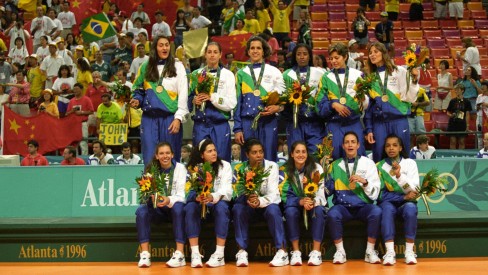 Quem é Mireya Luis, uma das maiores jogadoras de vôlei da história