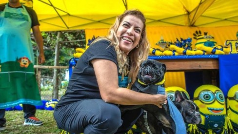 Bolo de aniversário de 50 anos para mulheres · Creative Fabrica