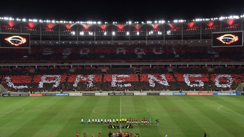 Torcida do Flamengo compra mais da metade dos ingressos para jogo nos  Estados Unidos - ISTOÉ Independente